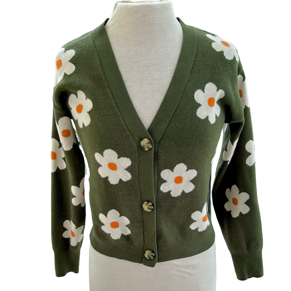Willow & Wind Daisy Green Medium Cardigan Sweater Floral EUC Women’s